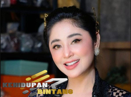 Dewi Perssik Hebohkan Netizen Lewat TikTok Penuh Sindiran